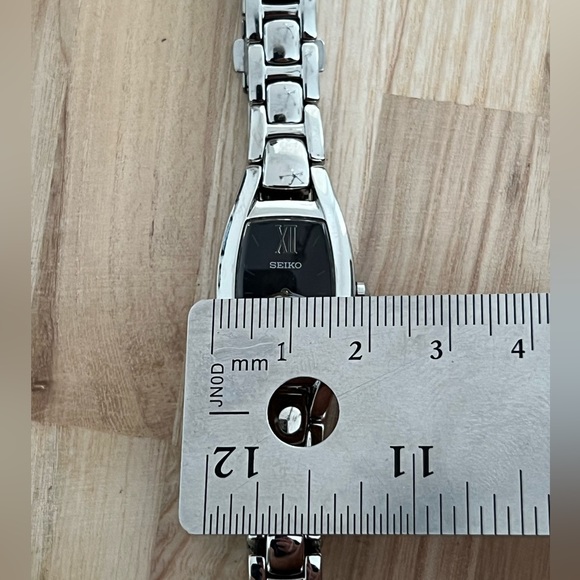 Seiko Solar Ladies Watch Stainless Bracelet Rectangular Black Dial - Picture 12 of 14